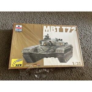 Ertl ESCI Model Kit 1/35 5019 MBT T72 Tank